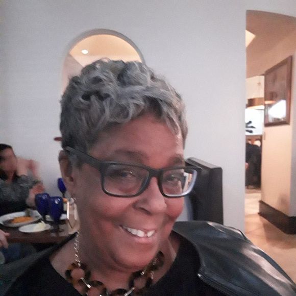 Meet your Posher, Tonya - Picture 1 of 1